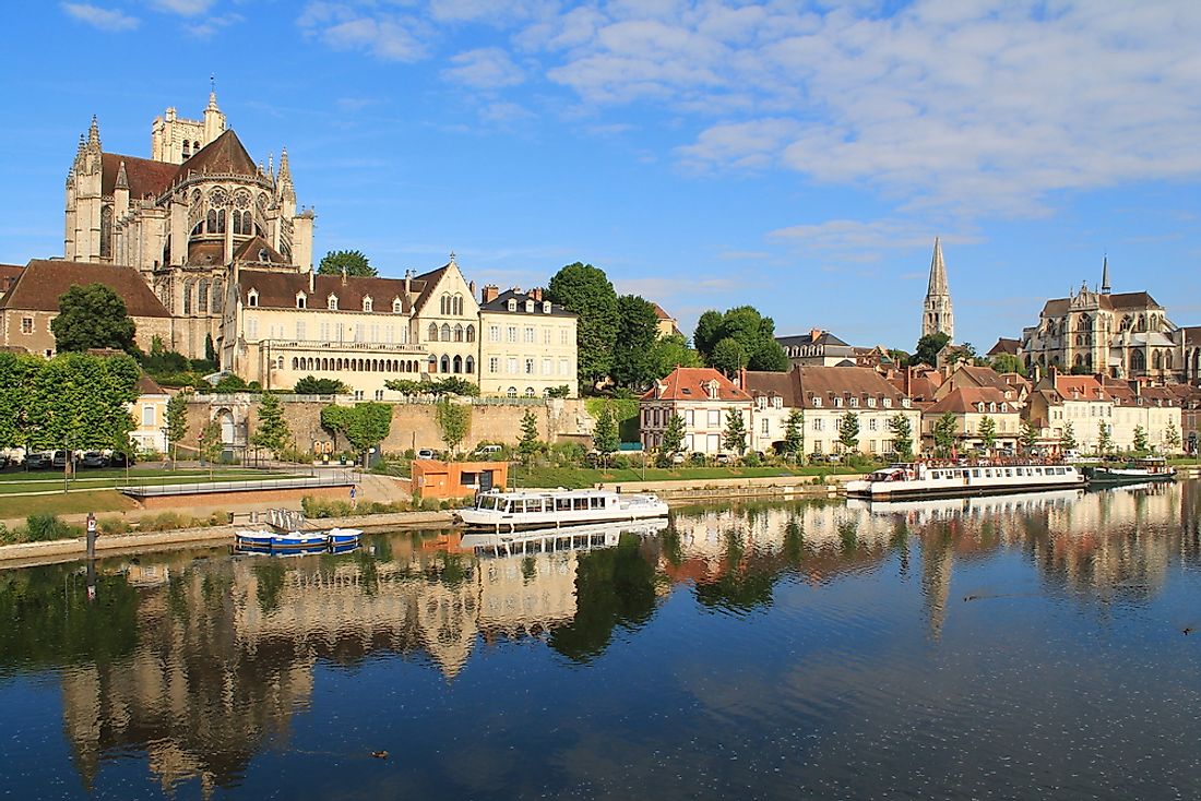 france tourist towns