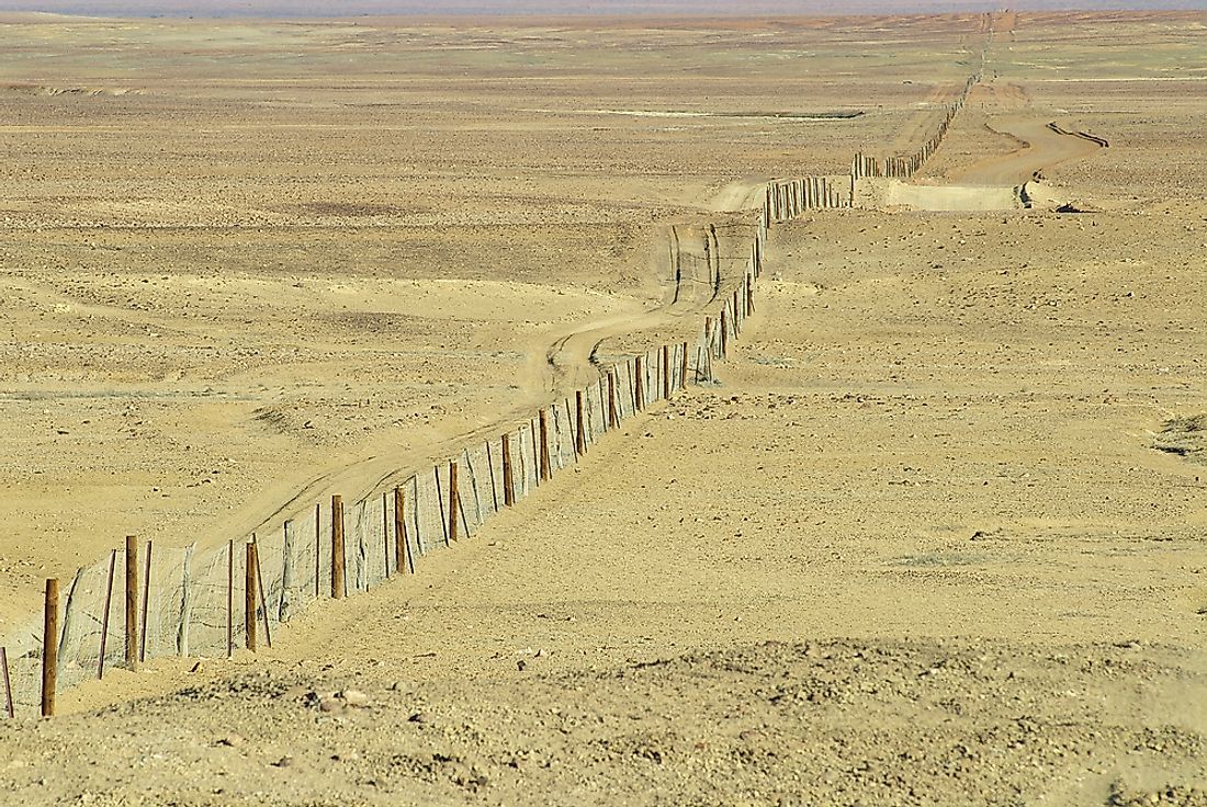 The dingo fence crosses a large part of Australia.