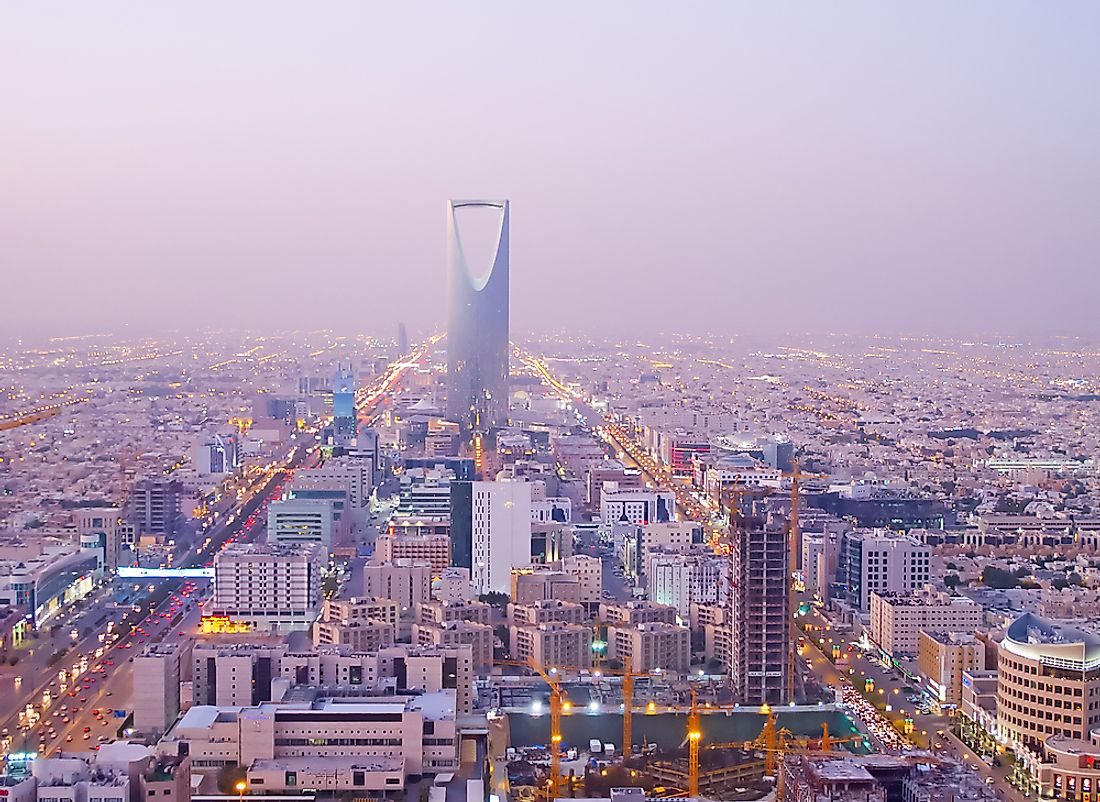 View of the Kingdom Tower rising above the skyline of Riyadh, Saudi Arabia. 