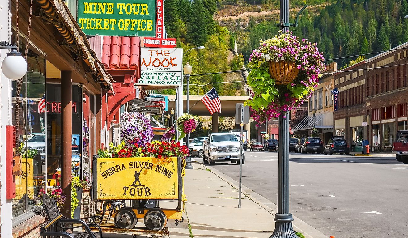 Main historic street through the 1800's Silver Valley mining town of Wallace. Editorial credit: Kirk Fisher / Shutterstock.com