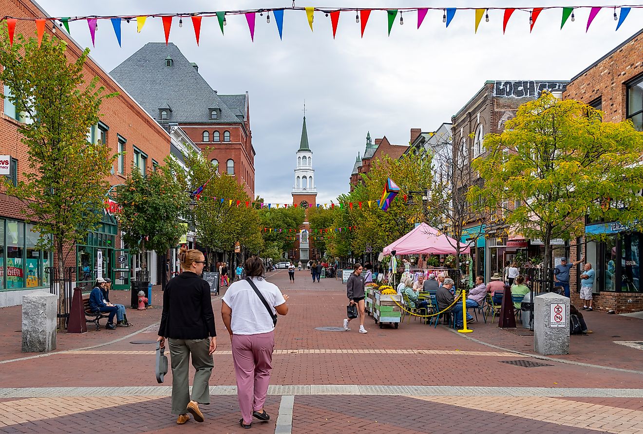  People walking through the pedestrianised Church Street in Burlington, Vermont, via Alphotographic / iStock.com