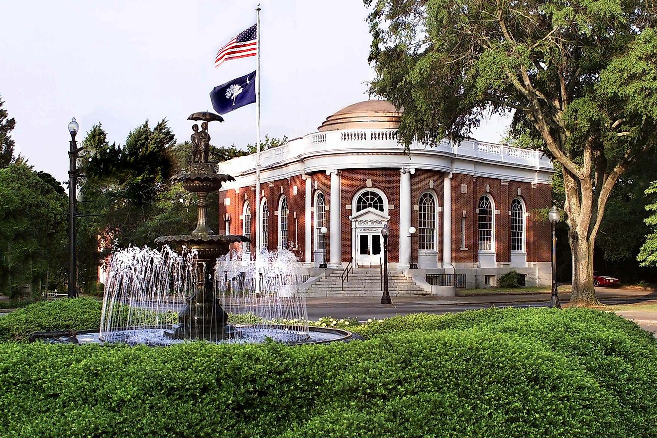 The Old Aiken Post Office in downtown Aiken, South Carolina. Image credit: Todd Lista via Wikimedia Commons.
