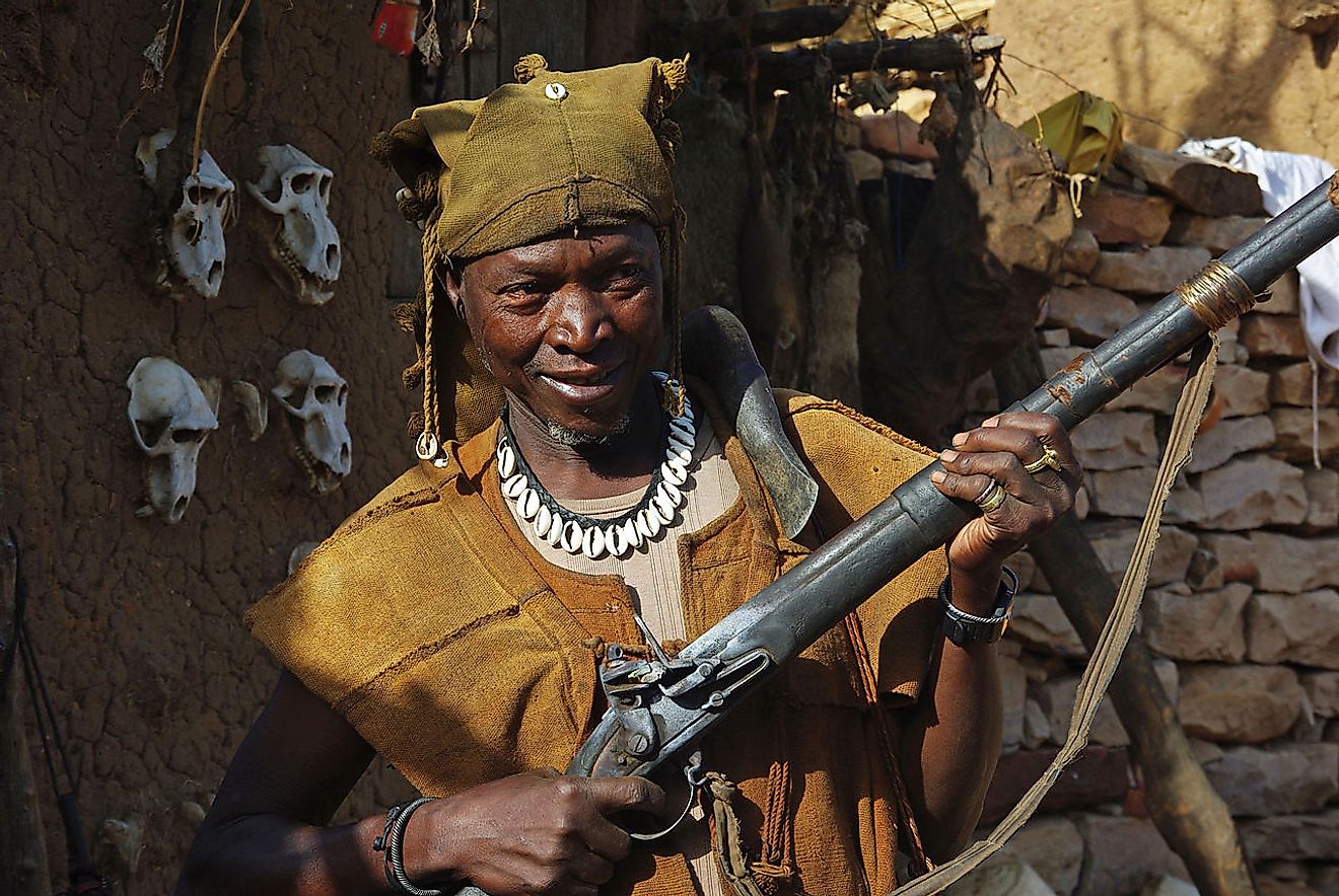 A Dogon hunter with a flintlock rifle, 2010. Image credit: J. Drevet/Wikimedia.org