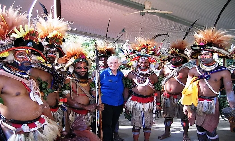 Huli wigmen with a visitor.