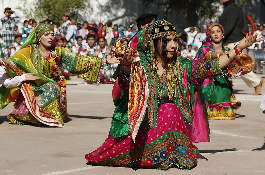 Women in traditional clothing in Peshawar, Pakistan. Editorial credit: Asianet-Pakistan / Shutterstock.com.