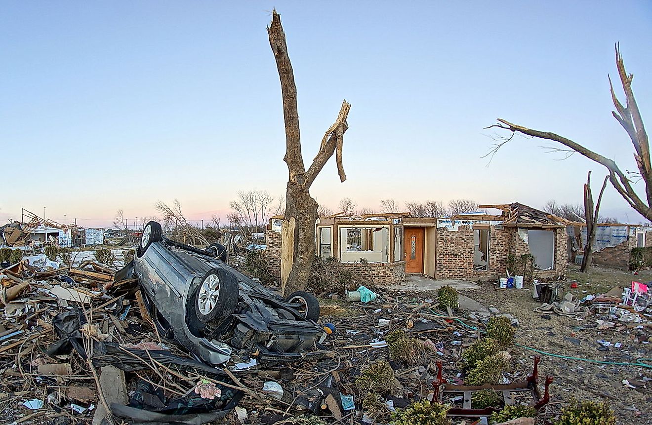 Damage in a residential area as a result of the EF4 Garland/Rowlett, Texas tornado. Image credit: Volkan Yukse/Wikimedia.org