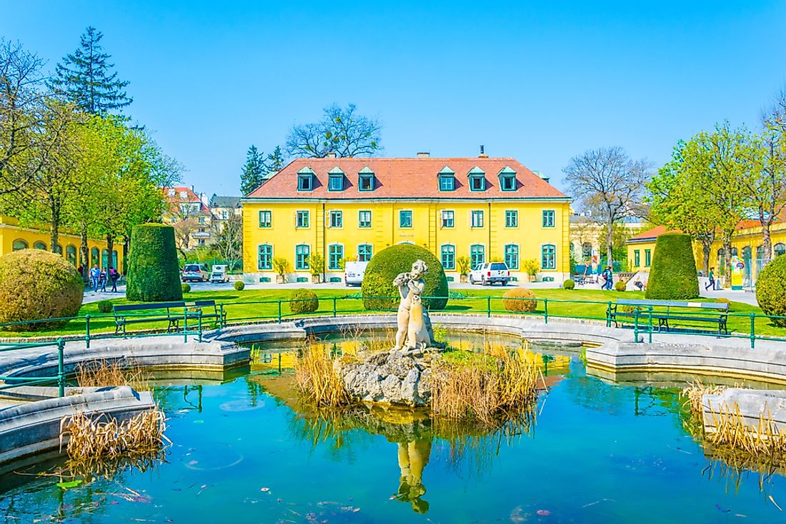 Yellow pavilion at the Vienna Zoo. 