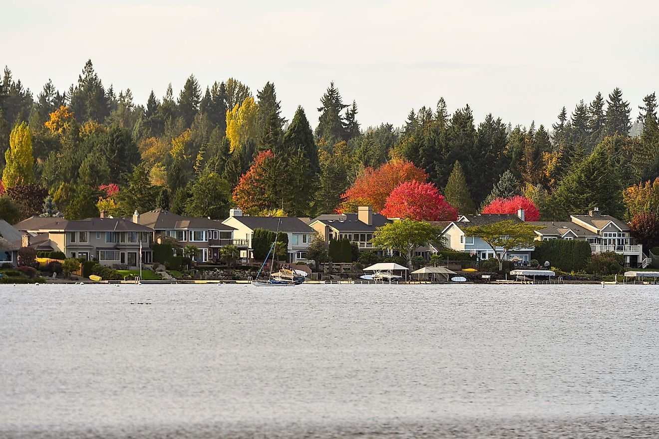 Waterfront homes in Lake Sammamish, Washington. 