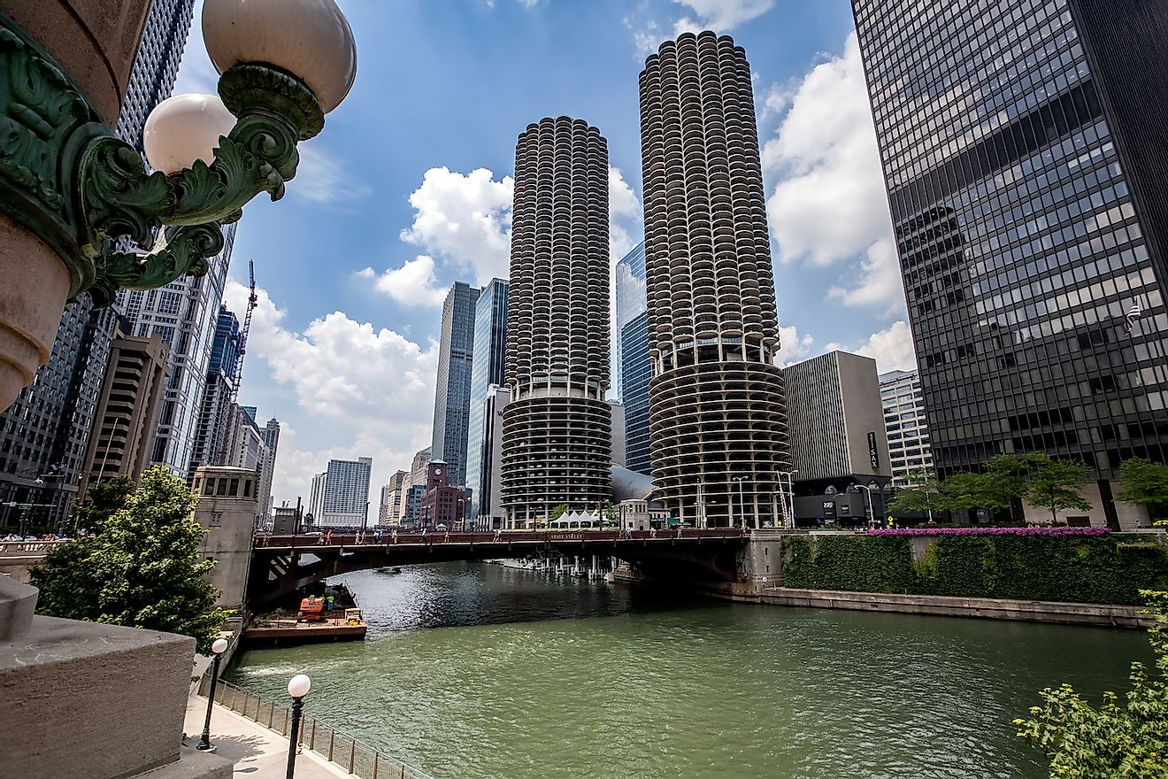 Famous Marina City Towers like corncob beside Chicago river in downtown of Chicago, Illinois. Image credit: BorisVetshev/Shutterstock.com