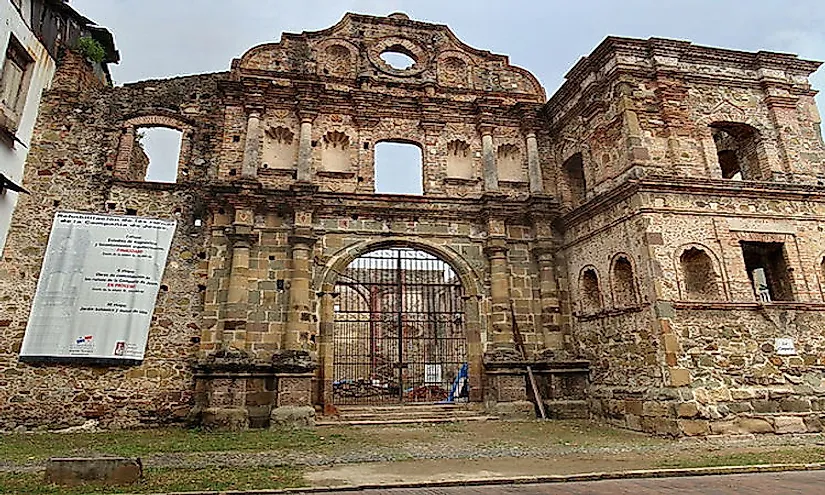 A heritage building in the Historic District of Panamá.