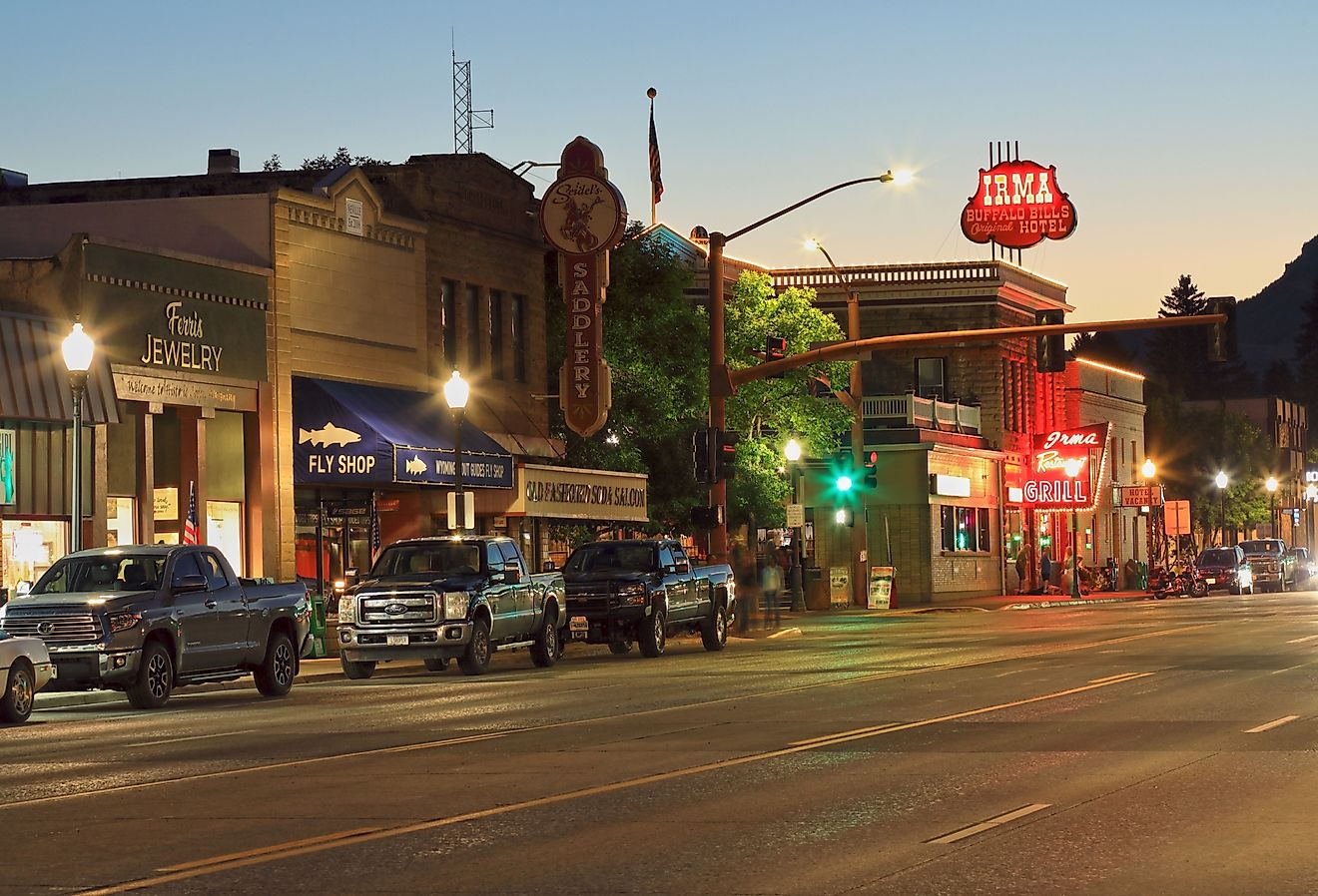 Buffalo Bills Irma Hotel and Restaurant in Sheridan Ave at dusk in Cody, Wyoming. Image credit: Fotogro via Shutterstock.