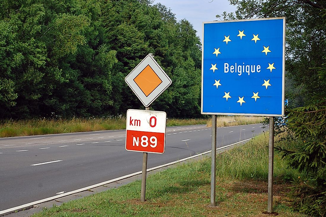 A sign marking the beginning of Belgian land. 