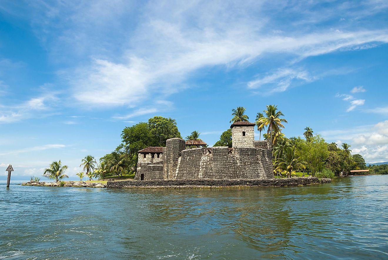 Castillo de San Felipe de Lara, overlooking Lago de Izabal