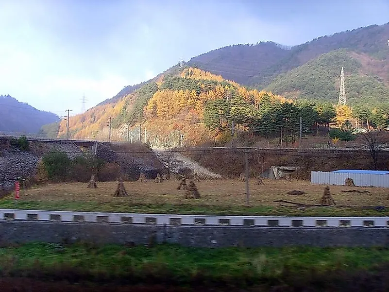 Present-day photo of the mountains in the area surrounding the site of the Battle Of Bloody Ridge.