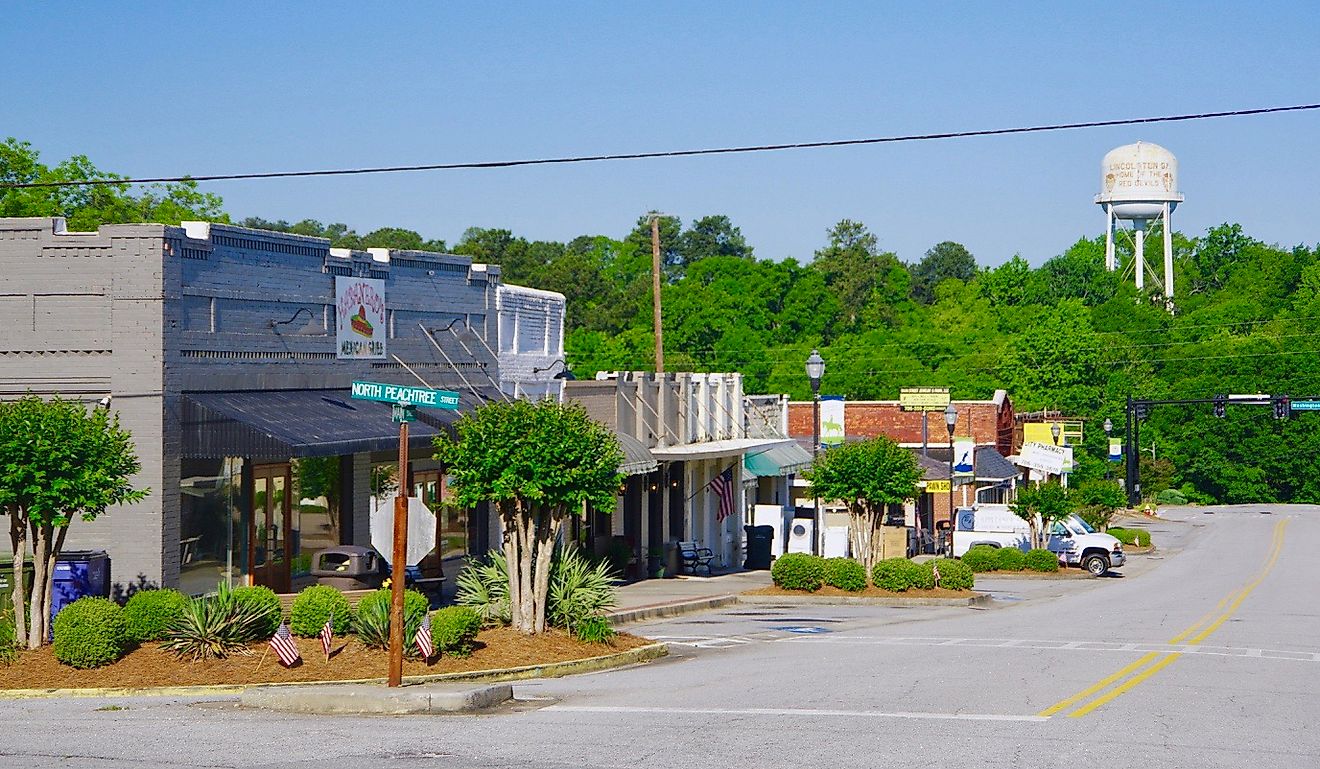 The main street in Lincolnton, Georgia. By Brian Stansberry - Own work, CC BY 4.0, Wikimedia Commons.