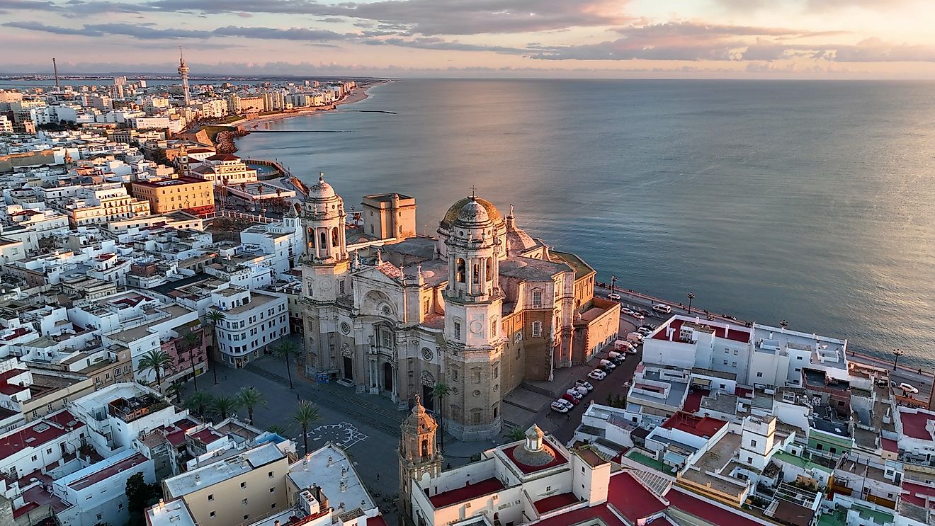 An aerial view of the Cádiz Cathedral at sunset in Andalucía, Spain.