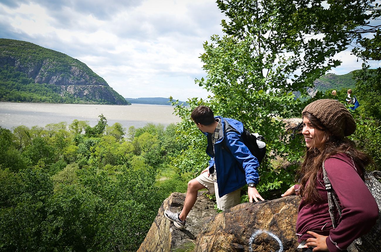 Hiking Breakneck Ridge. Image credit: Stacie/Flickr.com