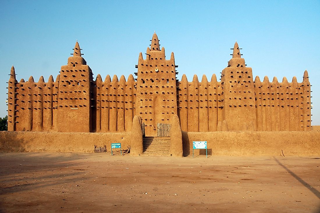 The famous Djenne mud mosque is located in mali. 