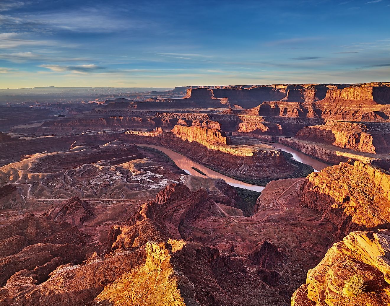 Sunrise at Dead Horse Point, Colorado river, Utah. 