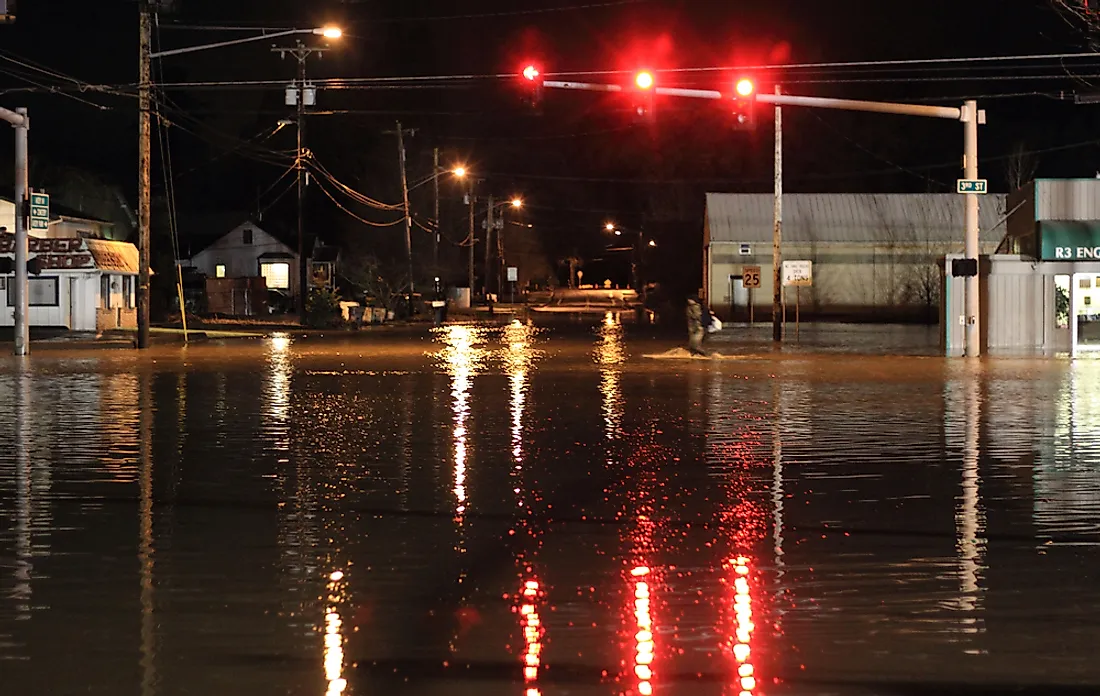 Massive flooding can occur in the United States. Photo credit: Craig Hanson / Shutterstock.com