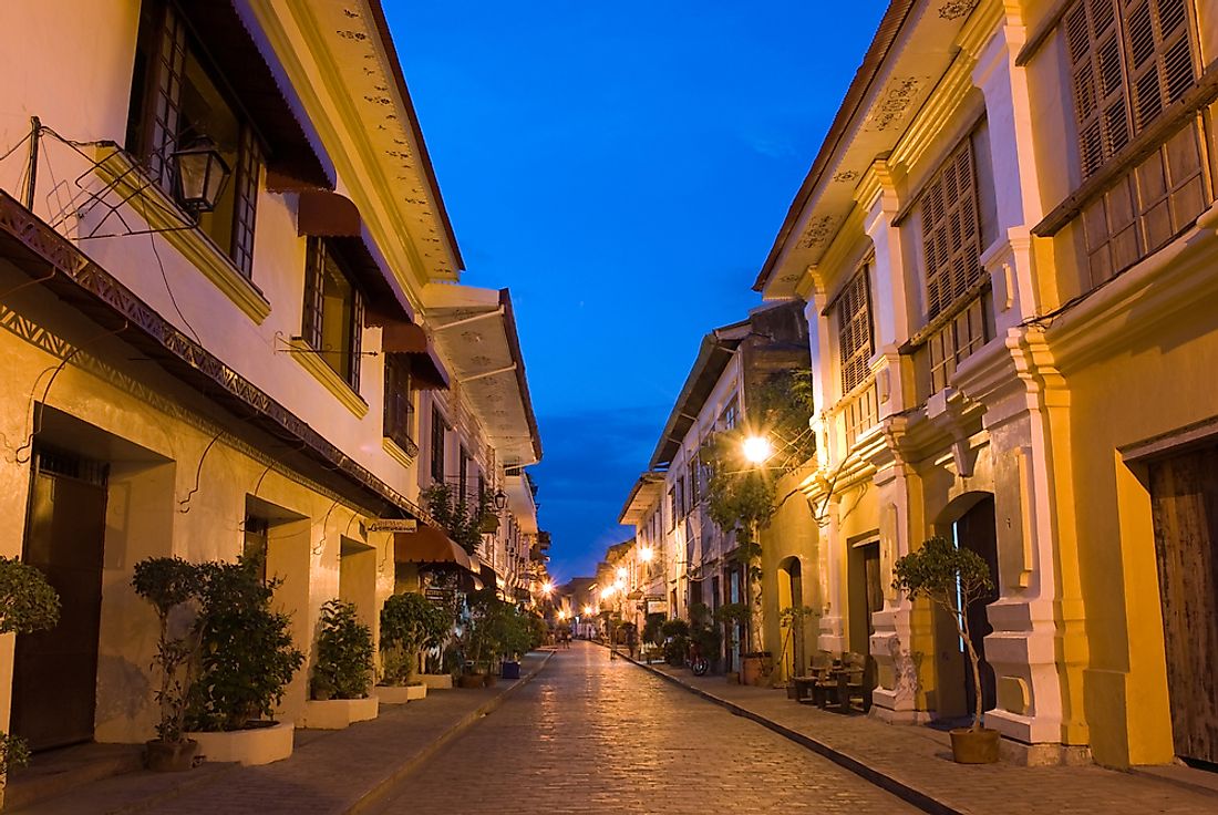 Vigan at dusk. 