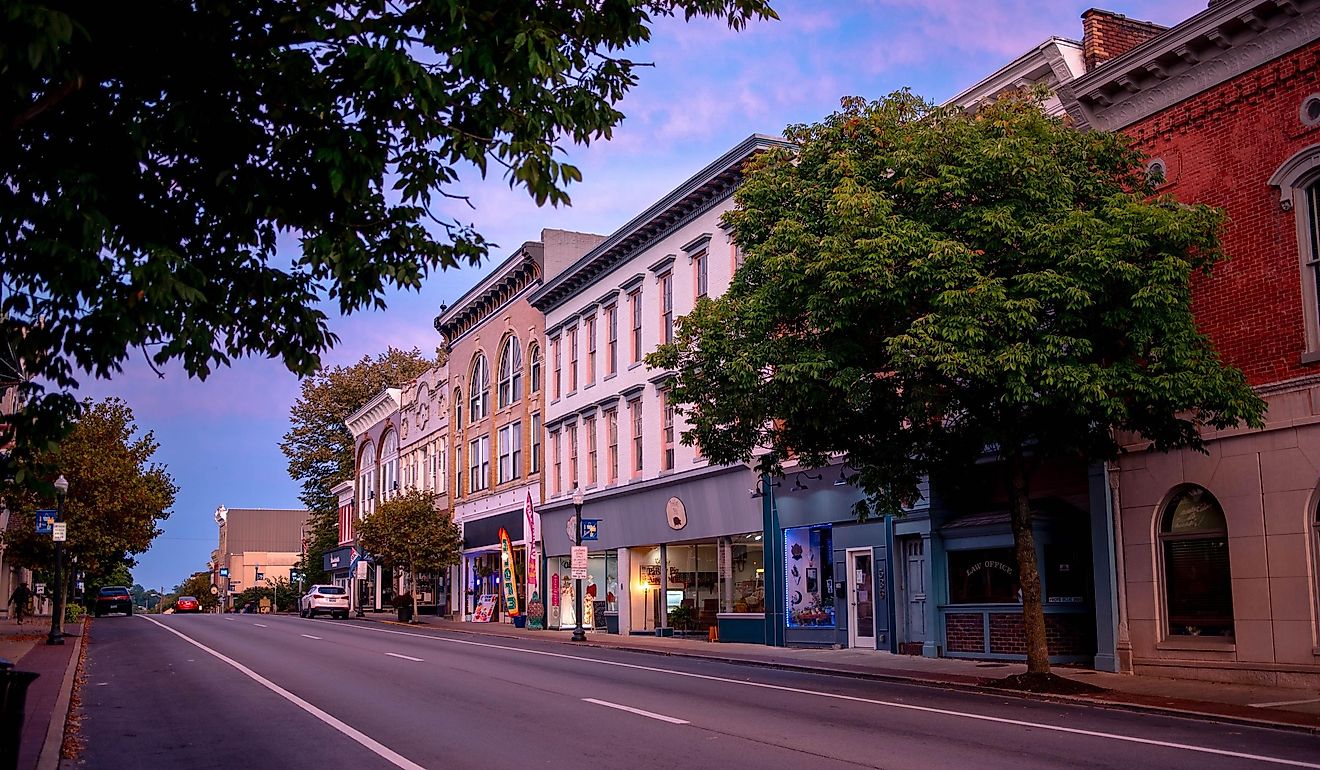 Downtown street in Shelbyville, Kentucky. Editorial credit: Blue Meta / Shutterstock.com