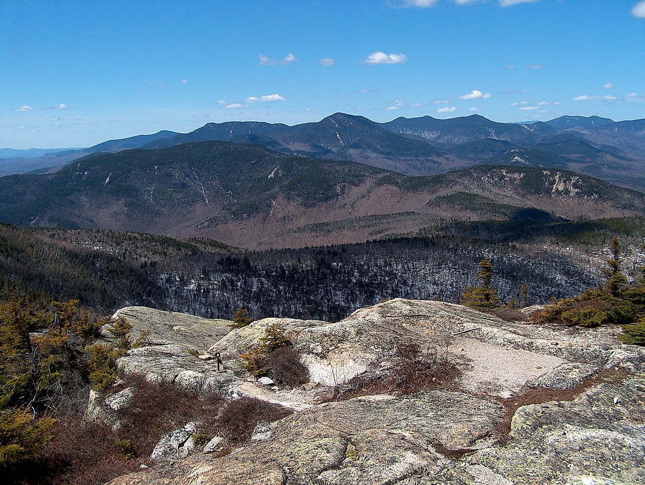The Sandwich Range in the White Mountains (New Hampshire). Ken Gallager at en.wikipedia/Public domain