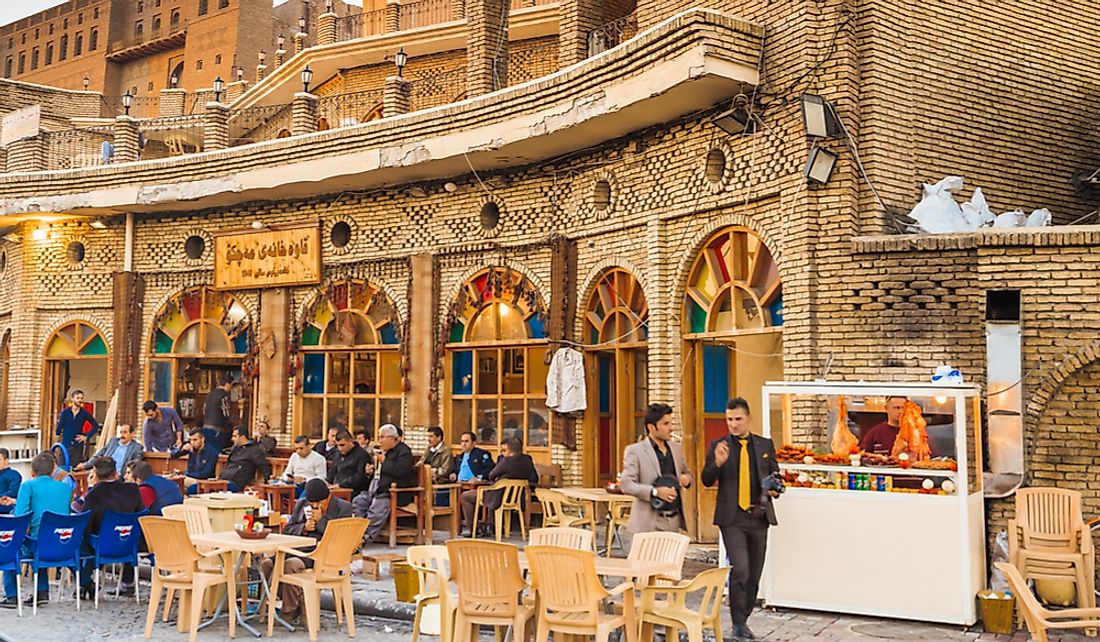 Coffee shop in Erbil, Iraq. Editorial credit: Eng. Bilal Izaddin / Shutterstock.com