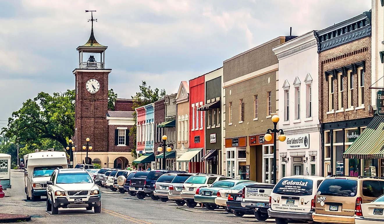 A view looking down Front Street in Georgetown, South Carolina. Image credit: Andrew F. Kazmierski / Shutterstock.com.