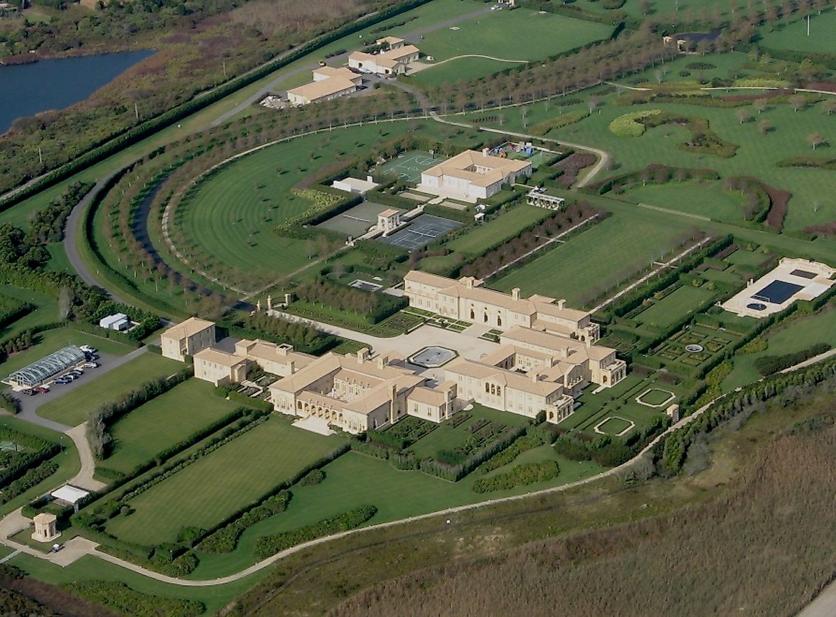 Ira Rennert's completed house as viewed from above. Image credit: Cfijames at English Wikipedia/Public domain