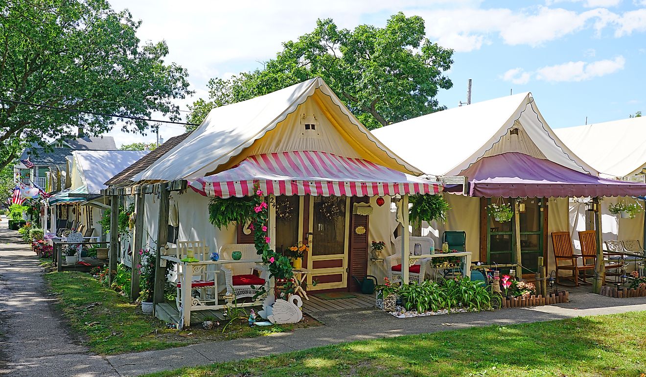 View of the summer tent cabins around the historic Victorian 1894 Methodist Auditorium in Ocean Grove. Editorial credit: EQRoy / Shutterstock.com