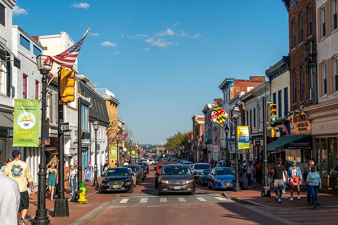 The people and traffic in the main street of Annapolis, Maryland, USA