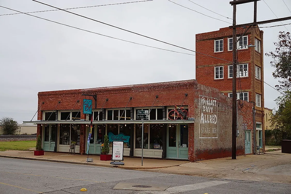 The Newby McMahon Building, the world's smallest skyscraper in Texas, US.