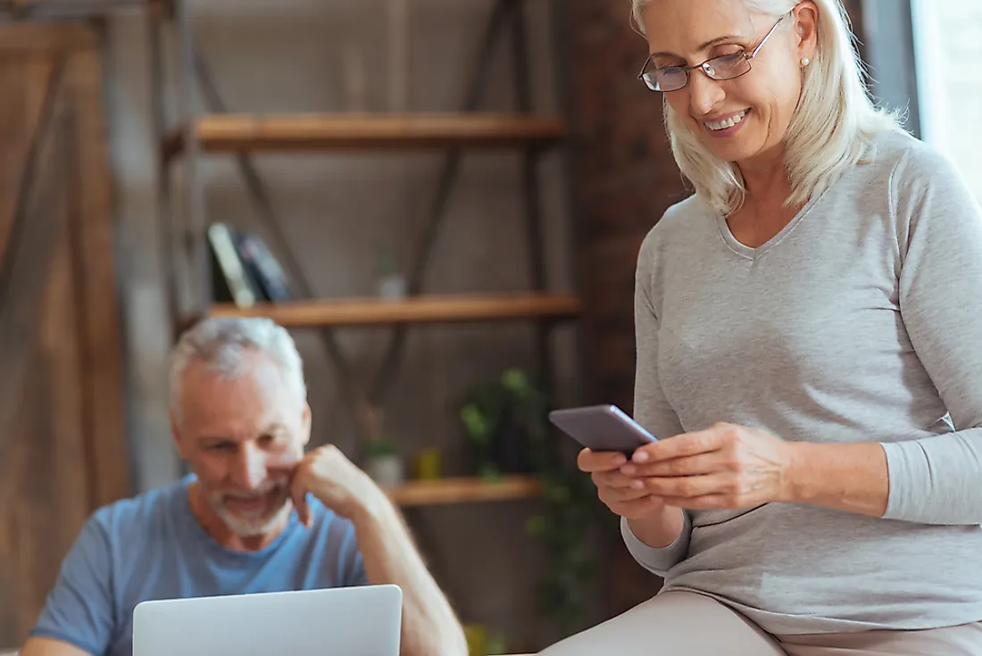 Many baby boomers use smartphones. 