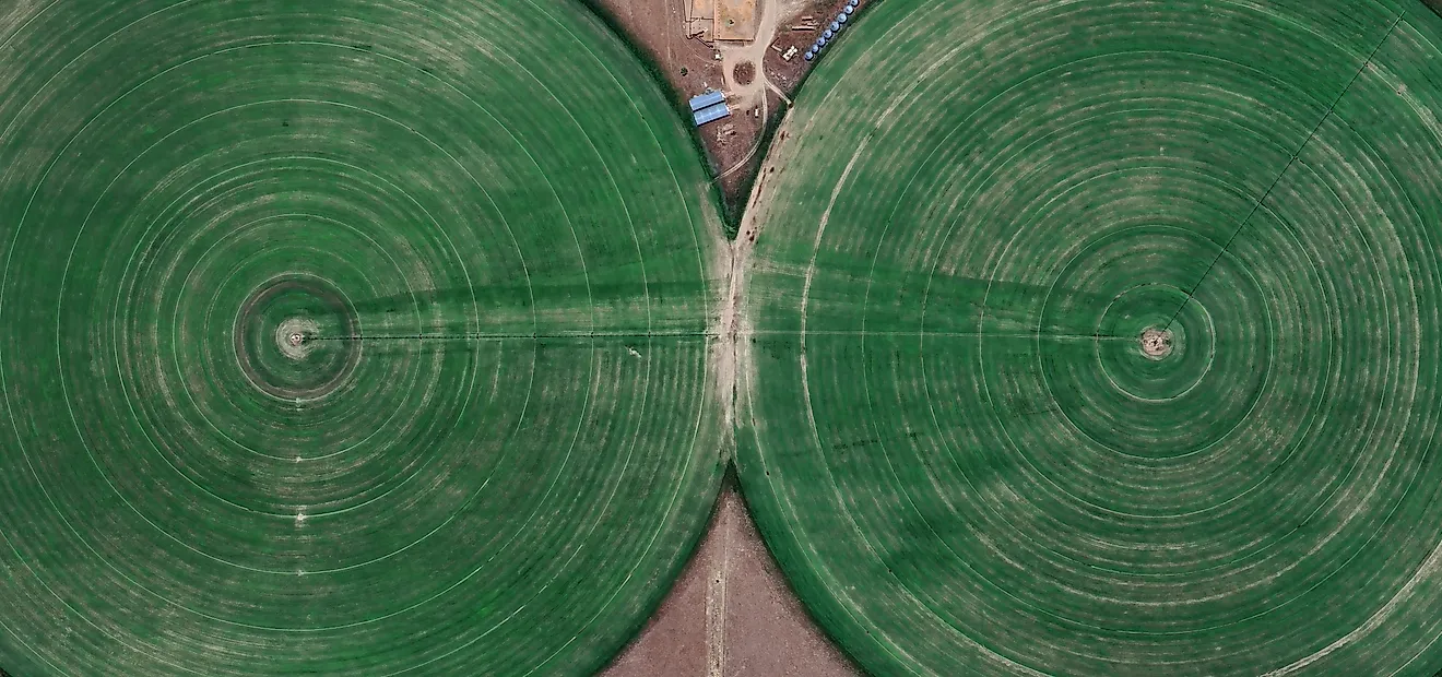 Satellite View of Center Pivot Irrigation and Water Depletion Patterns in the US High Plains
