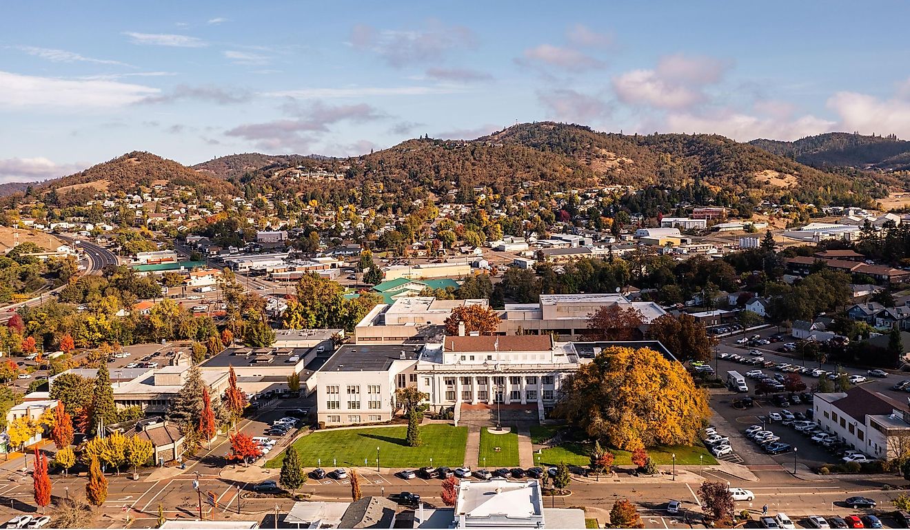 The old courthouse in downtown Roseburg, Oregon, USA. Editorial credit: Manuela Durson / Shutterstock.com