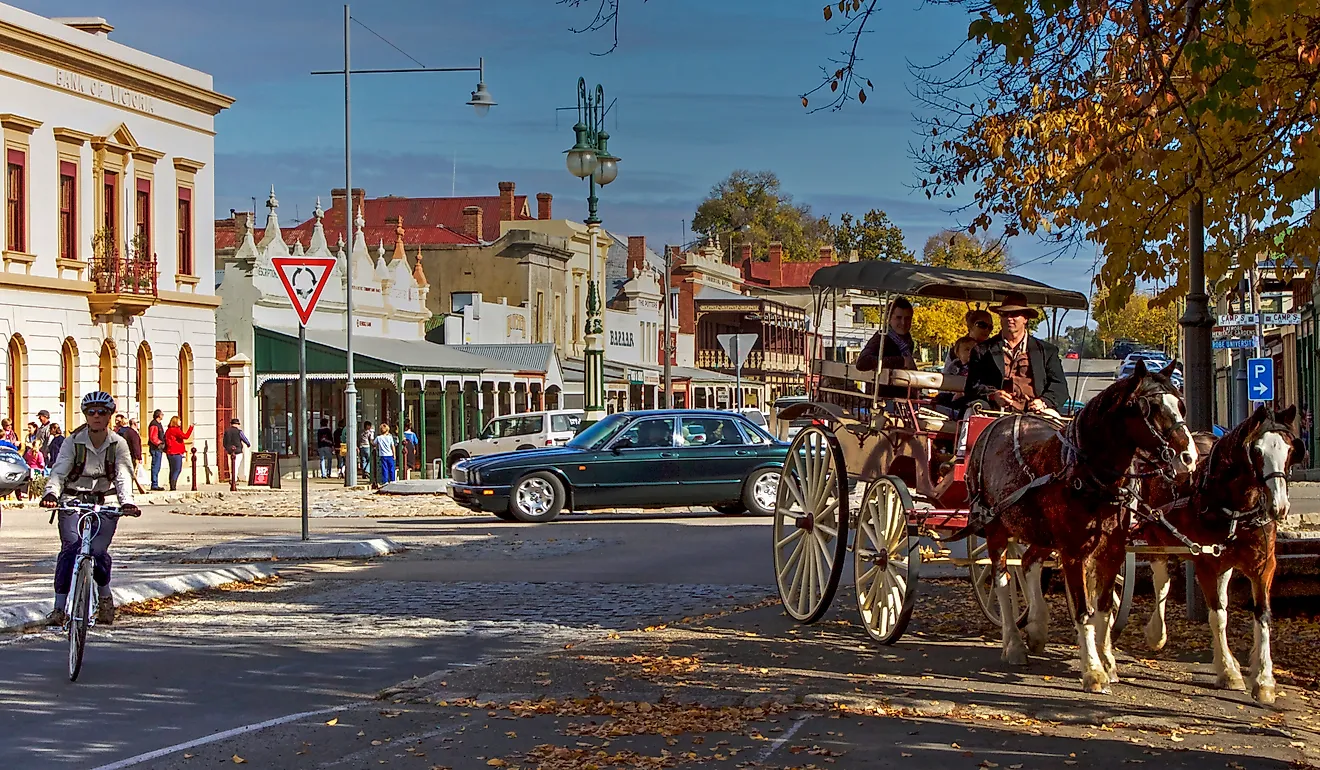  A busy morning in the tourist mecca of historic Beechworth in North West Victoria, Australia. Editorial credit: Norman Allchin via Shutterstock.com. 