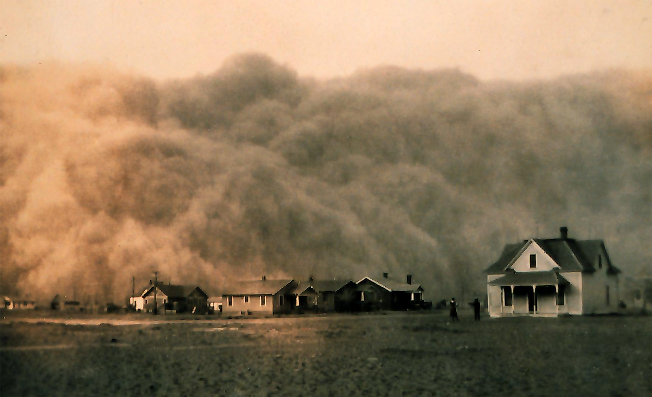 Dust storm approaching Stratford, Texas. Dust Bowl surveying in Texas. Image credit: NOAA George E. Marsh Album/Public domain