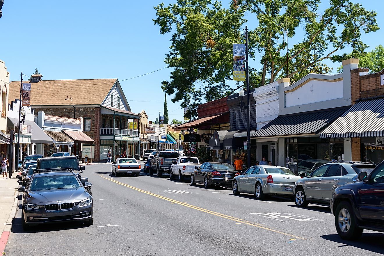 Businesses and cars lined along the busy Washington Street in downtown Sonora, California. Editorial credit: Michael Vi / Shutterstock.com