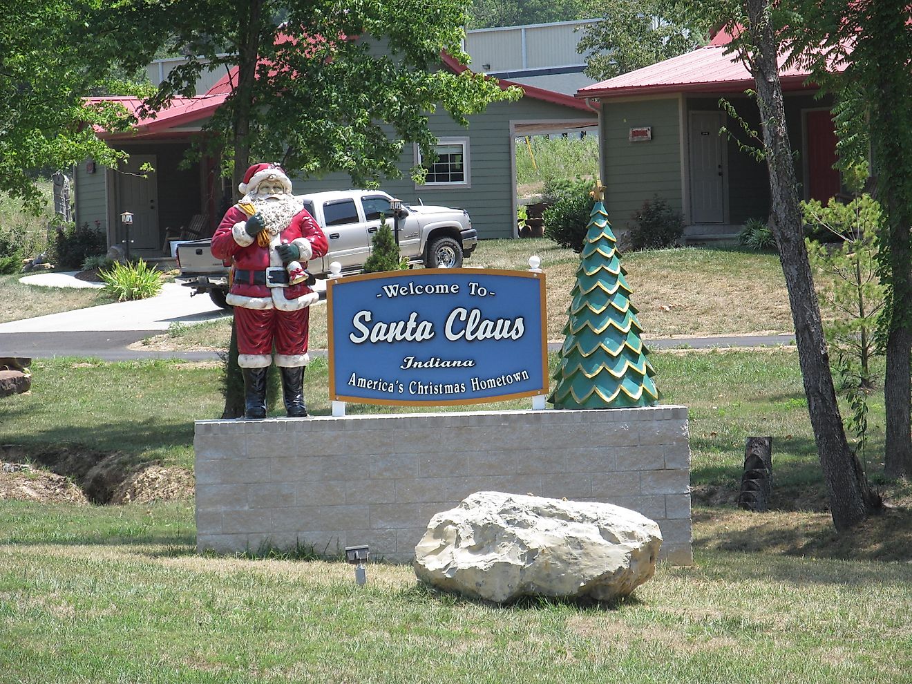 Sign welcoming visitors to Santa Claus, Indiana. Image credit: Doug Kerr via Flickr.com.