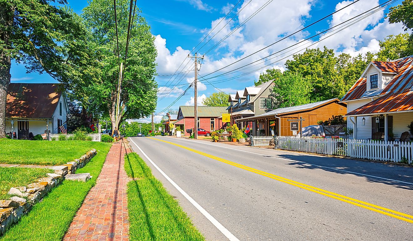 The picturesque main street through the historic rural village of Leiper's Fork, Tennessee.