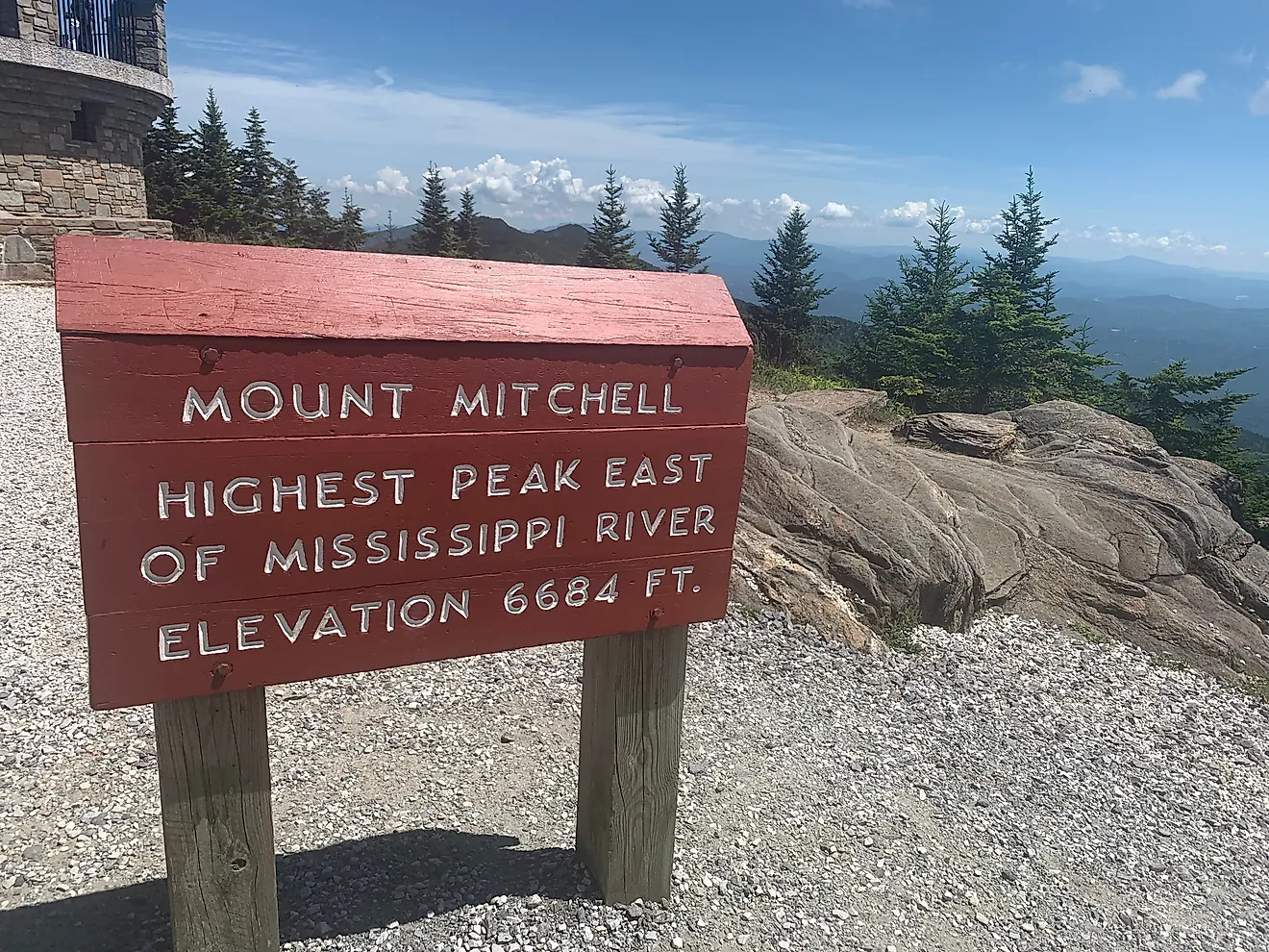 Mount Mitchell Highest Peak East of Mississippi River Sign. Editorial credit: Jessica Connery / Shutterstock.com