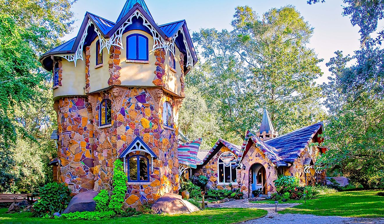 The beautiful Mosher Castle in Fairhope, Alabama. Image credit: Carmen K. Sisson / Shutterstock.com