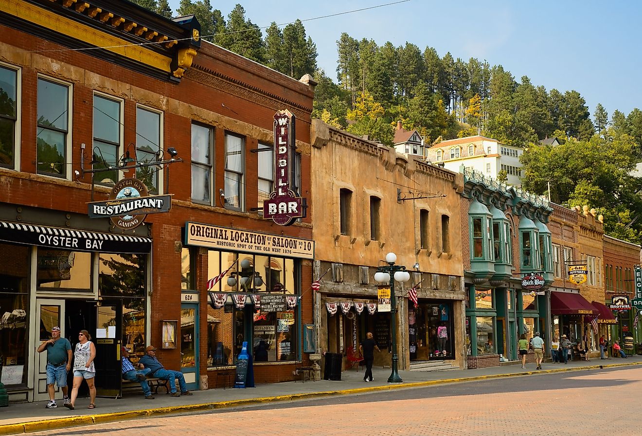 Historic saloons, bars, and shops in Deadwood, South Dakota. Image credit Kenneth Sponsler via Shutterstock