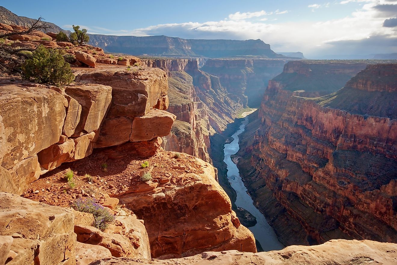 Toroweap point at sunrise, Grand Canyon National Park. Image credit: Sumikophoto/Shutterstock.com