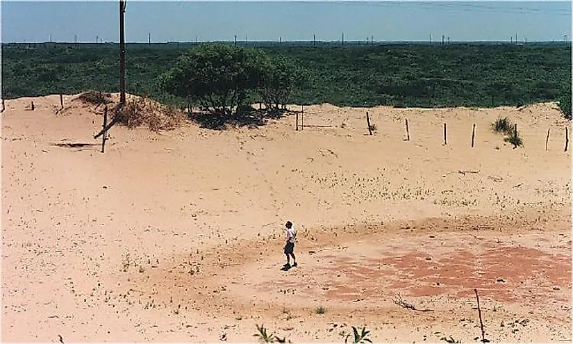 Blowout located 6.5 km south of Earth, Texas 