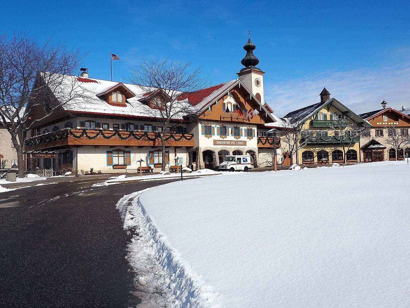 Street view in Frankenmuth, Michigan, during winter, VIA T-I / Shutterstock.com
