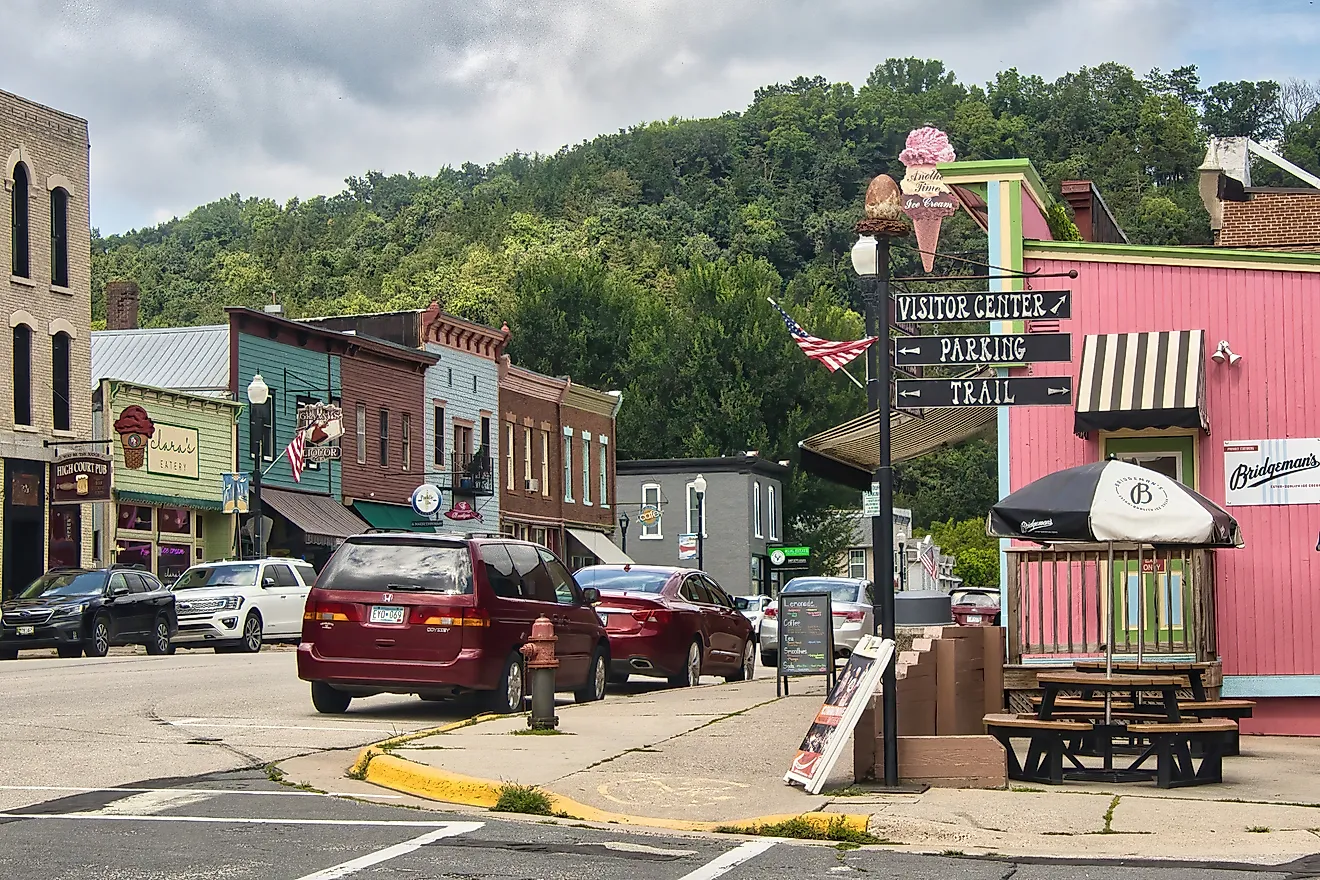 Summer day view of downtown Lanesboro, Minnesota, along the Root River State Trail. Image Credits: Dave Jonasen via Shutterstock