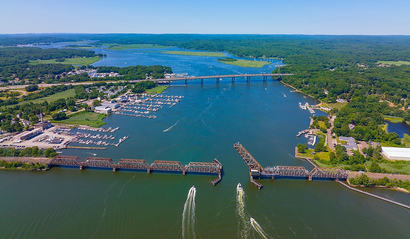  The Connecticut River flows along Old Saybrook, Connecticut.