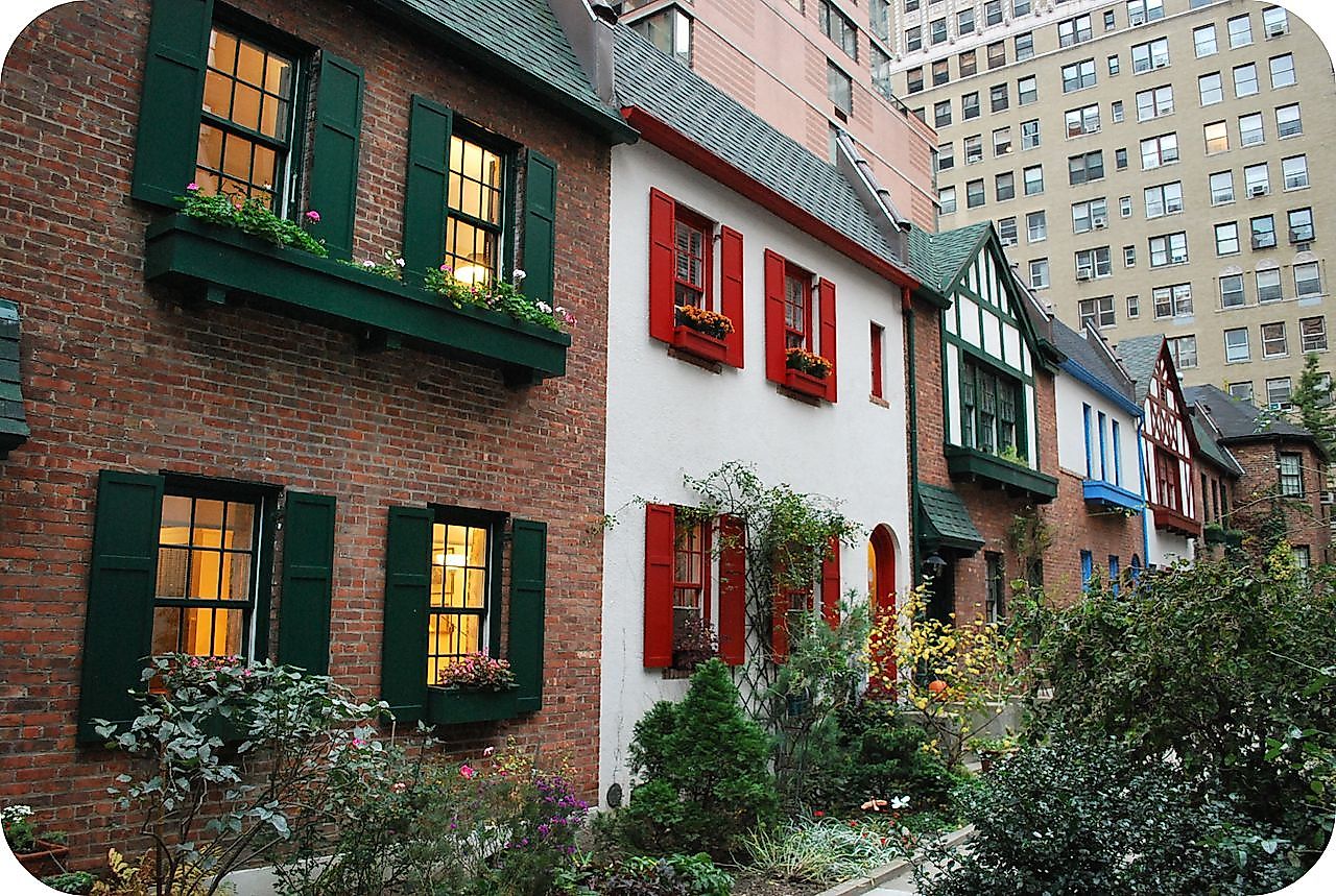 Pomander Walk. Image credit: Sonja Stark from Albany, New York, USA/Wikimedia.org